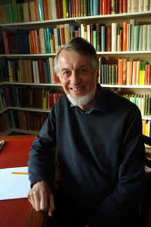 Photo of Professor Peter Wiseman